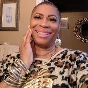 Meet your Posher, Deborah